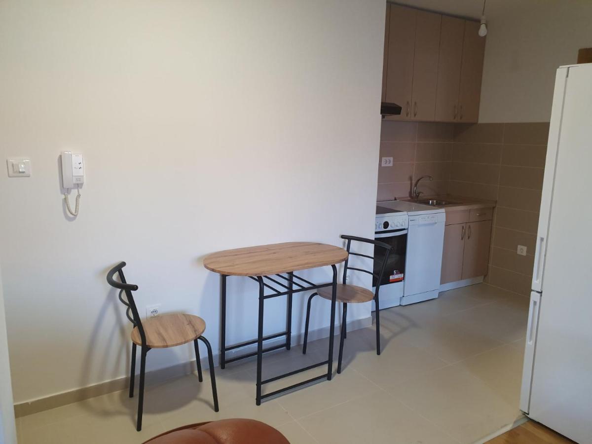 Sunny Hill Suite Ljubovic Подгорица Екстериор снимка
