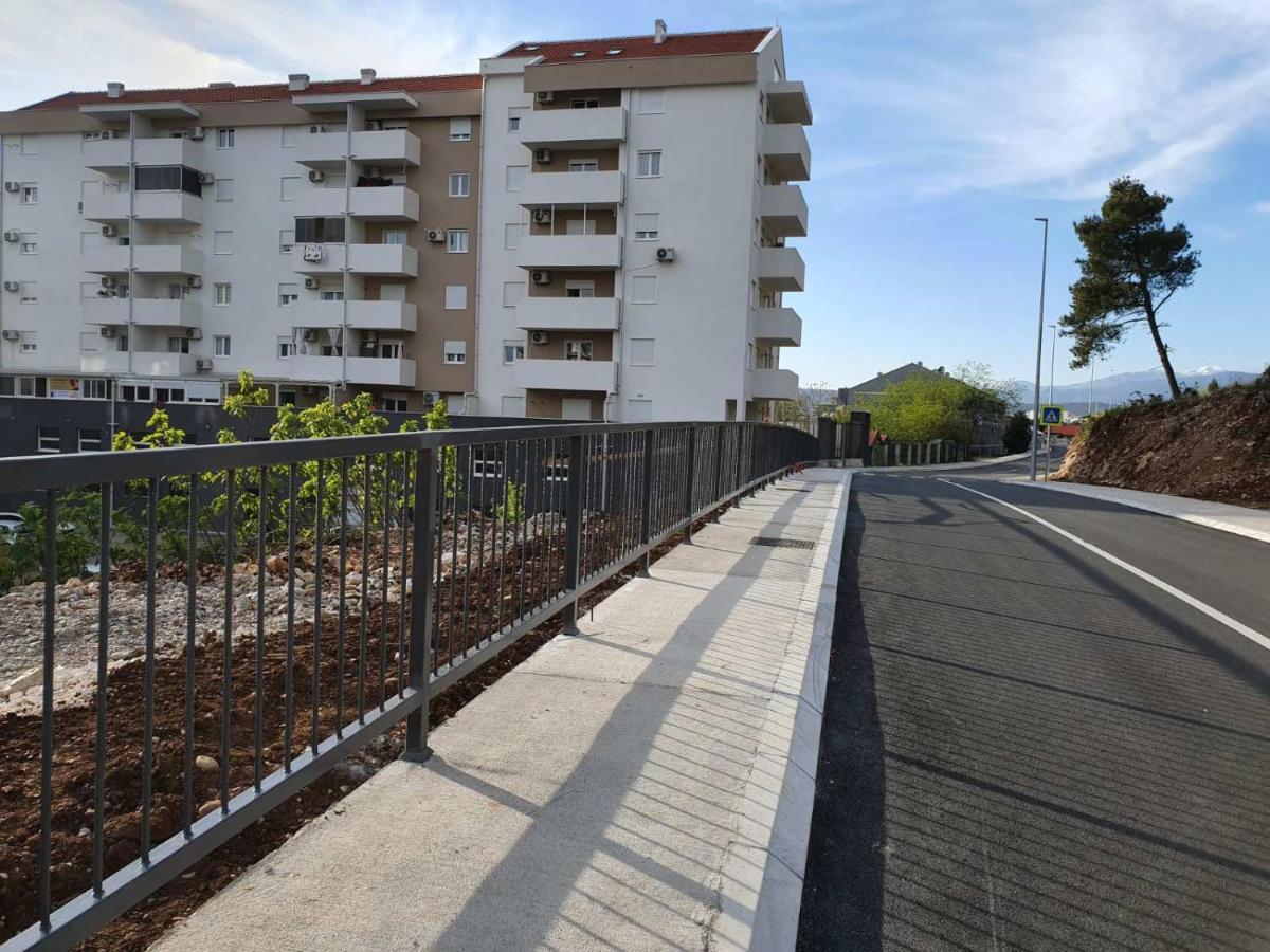 Sunny Hill Suite Ljubovic Подгорица Екстериор снимка
