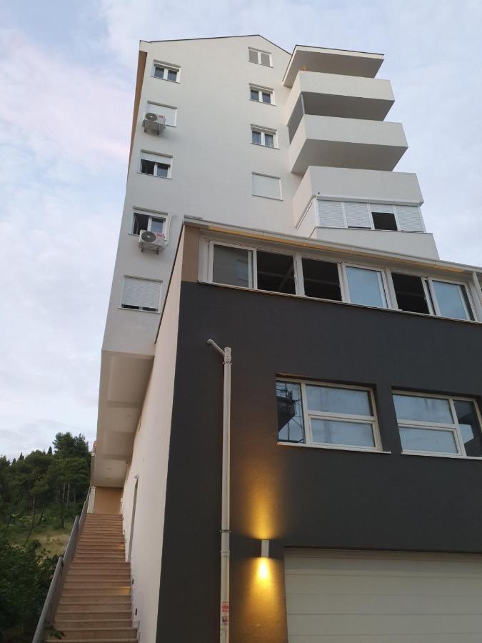 Sunny Hill Suite Ljubovic Подгорица Екстериор снимка