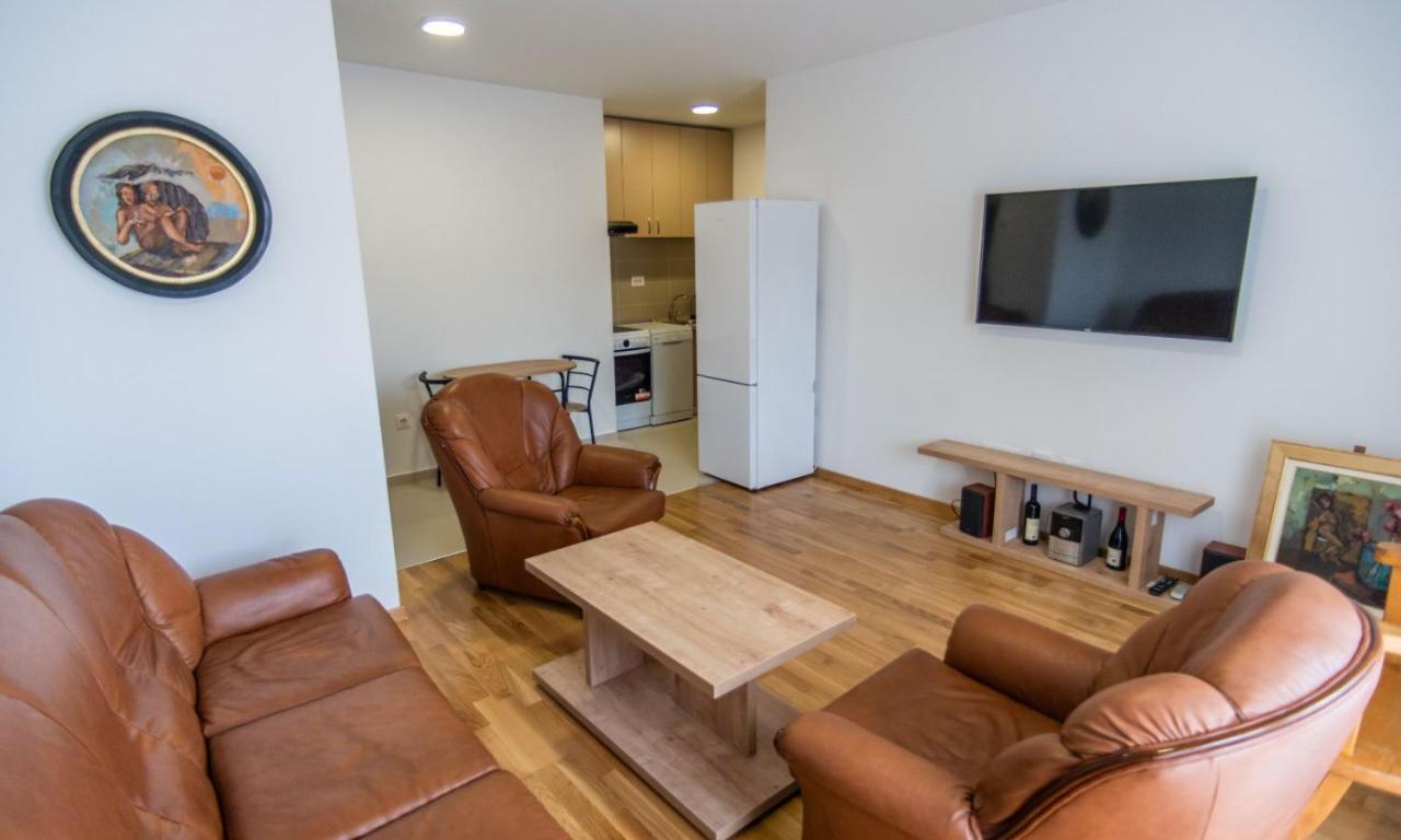 Sunny Hill Suite Ljubovic Подгорица Екстериор снимка